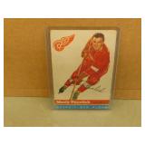 1954-55 Topps Marty Pavelich #34 Hockey Card