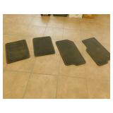 2008 Pontiac Torrent floor mats