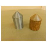 2 - WALTHERS GRAIN/CORN STORAGE BINS