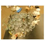 Miscellaneous glass lot