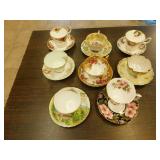Collectable tea cups and saucers