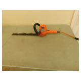Black & Decker 16 in electric hedge trimmer TESTED