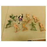 Plastic Cowboys / Army Men - 5' High