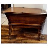 VINTAGE WOOD DOUGH BOX WITH FLIP TOP