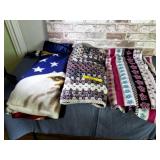 BOX LOT: THROWS & BLANKETS