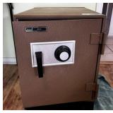 MONTGOMERY WARD 9032 SAFE