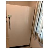 JC PENNEY UPRIGHT FREEZER - MODEL 1216