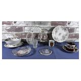 BOX LOT: 10+ COLLECTIBLES - NATIVITY HANGING