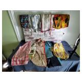 (10) VINTAGE APRONS