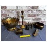 BOX LOT: 8 VINTAGE BRASS Dï¿½COR ITEMS - BOWLS, VASE