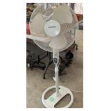 PELONIS OSCILLATING STANDING FAN