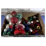 BOX LOT: CHRISTMAS ORNAMENTS