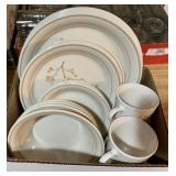 BOX LOT: 4 - VINTAGE CORNING 5 PC PLACE SETTINGS