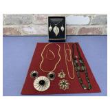 (6) BOXED JEWELRY SETS - 1 VINTAGE  GREEN & CLEAR