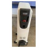 (2 PCS) HEATERS - 1  DELONGHI, 1 DURACRAFT