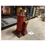 RED HYDRAULIC BOTTLE JACK