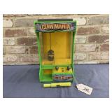 MINI ELECTRONIC ARCADE CLAW MACHINE TOY