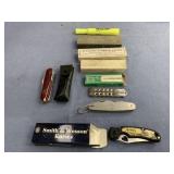 COLLECTION OF POCKET KNIVES & 1 MULTI TOOL