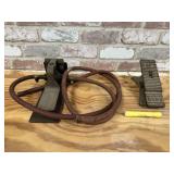 2 PNEUMATIC FOOT VALVES