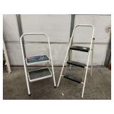 (2X) FOLDING METAL STEP LADDERS
