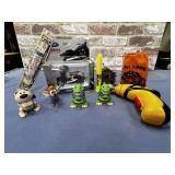 BOX LOT: SELECTION OF TOYS