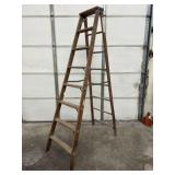 8 FT WOODEN STEP LADDER