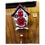 CHRISTMAS THEMED CUCKOO CLOCK, MUSIC WORKS