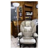 (2 PCS) WELL-WORN CHAIR & FLOOR LAMP