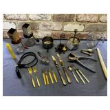 SELECTION OF 20+ PIECES OF VINTAGE KITCHENALIA: