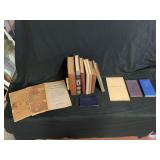 BOX LOT:14 VINTAGE BOOKS & BOOKLETS -
