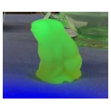 VINTAGE VASELINE GLASS FROG FIGURINE
