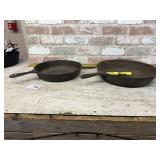 (2 PCS) VINTAGE CAST IRON SKILLETS - 1 LODGE 10'