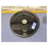ROBOT ROOMBA;  NO DOCKING STATION