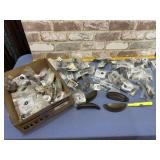 BOX LOT: ASSORTED DRAWER & DOOR PULLS