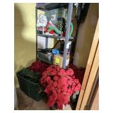 GROUP LOT: 2 SHELVES & FLOOR CHRISTMAS Dï¿½COR