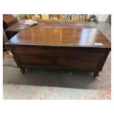 VINTAGE CEDARPLY BLANKET BOX