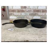 (2 PCS) VINTAGE CAST IRON FRYERS