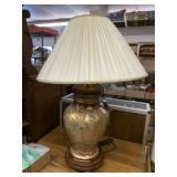 CHINESE STYLE CERAMIC GINGER JAR LAMP W/ SHADE