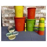 BOX LOT: VINTAGE TUPPERWARE - 4 PC CANISTER SET,