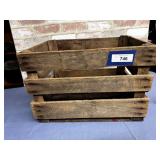 VINTAGE WOOD CRATE