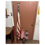 (16 PCS) 15 ASSORTED SIZE FLAGS - 2 TEXAS 13 USA