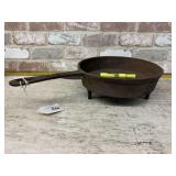 VINTAGE 12' OPEN FIRE FOOTED CAST IRON FRYER