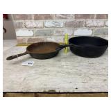 (2 PCS) VINTAGE WAGNER CAST IRON SKILLETS -