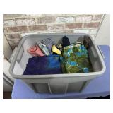 RUBBERMAID TOTE OF ASSORTED FABRIC