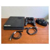 Playstation 4 Slim & Controllers