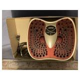 BUTTERFLY FOOT MASSAGER, POWERS ON