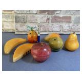 BOX LOT: COLLECTION OF VINTAGE, HAND-CARVED