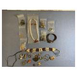 BAGGED LOT: SELECTION OF JEWELRY, SOME PARTS
