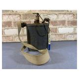 BRITISH P37 WWII WATER CANTEEN IN CARRIER