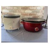 (2 PCS) PROCTOR SILEX CROCK POT AND A RED